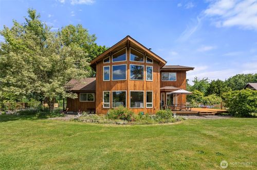 1090 Middle Fork Rd, Onalaska, WA, 98570-9711 | Card Image