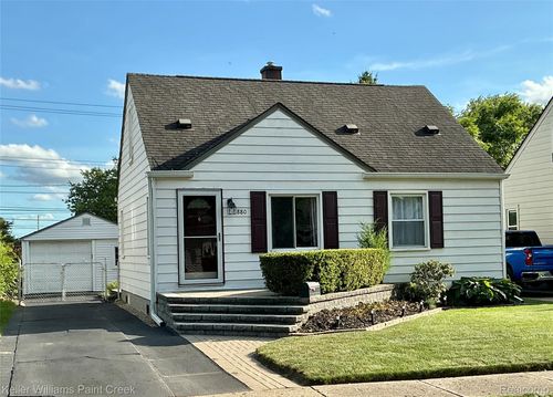 880 E Rowland Ave, Madison Heights, MI, 48071-4317 | Card Image