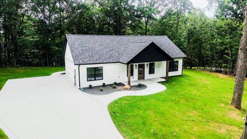 352 Pulley St, Erin, TN, 37061-6106 | Card Image