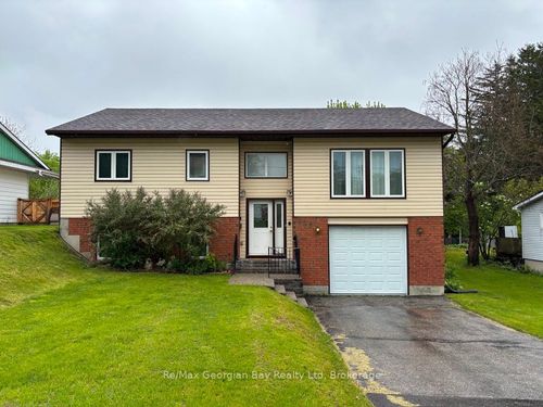 325 Ouida St, Tay, ON, L0K2C0 | Card Image