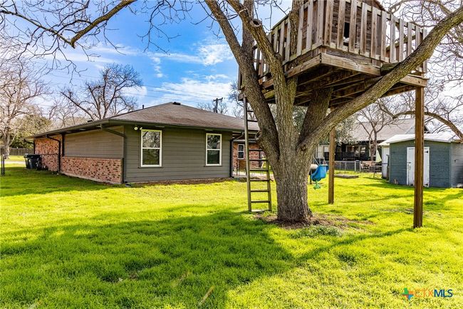 912 N Avenue G, House other with 4 bedrooms, 3 bathrooms and null parking in Shiner TX | Image 23