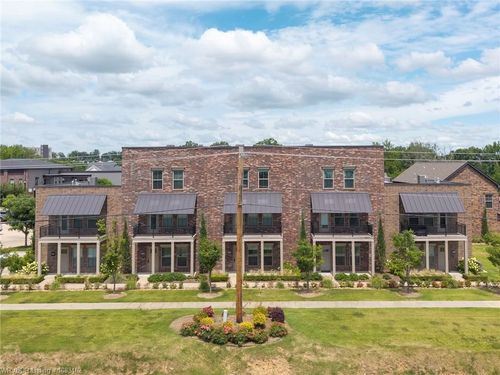 9223 Ra Young Jr Dr, Fort Smith, AR, 72916-5026 | Card Image