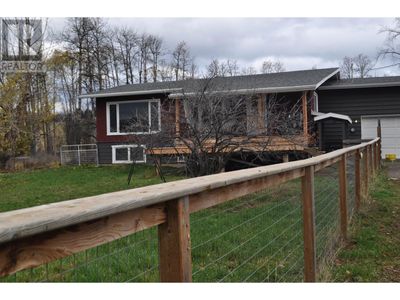 14424 Round Lake Rd, House other with 4 bedrooms, 2 bathrooms and null parking in Telkwa BC | Image 1