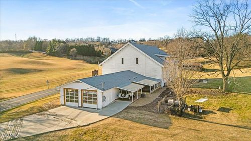 2752 Knob Creek Rd, Johnson City, TN, 37604-2108 | Card Image