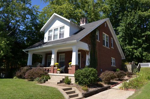 121 E 5th St, Morehead, KY, 40351-1205 | Card Image