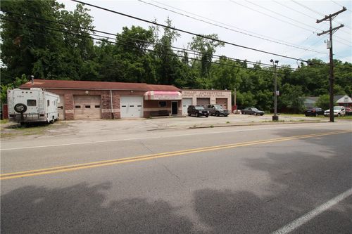 801 Universal Rd, Penn Hills, PA, 15235-3856 | Card Image