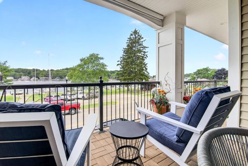 12-560 S Hancock St, Pentwater, MI, 49449-8946 | Card Image