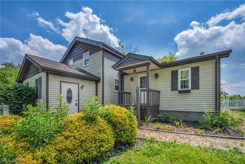 2948 Newton Falls Rd, Newton Falls, OH, 44444-9606 | Card Image