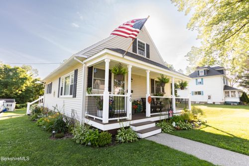 40 Longfellow Ave, Pittsfield, MA, 01201-5450 | Card Image