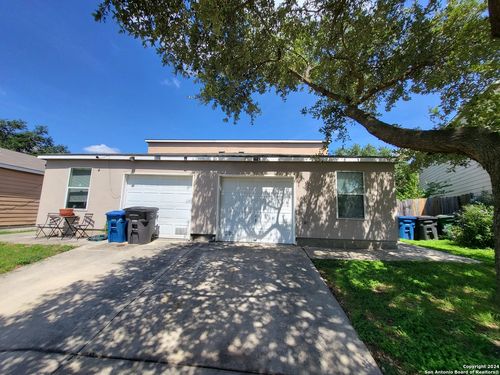 8009 Maverick Climb, San Antonio, TX, 78250-6028 | Card Image