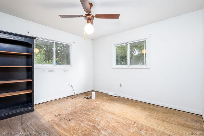 36-web-or-mls-10756 Oak St Interior (14 of 19).jpg | Image 10