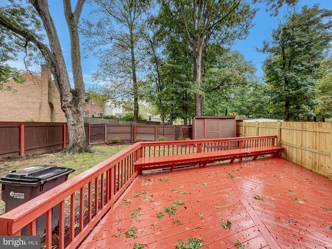 14849 Leicester Ct, Townhouse with 3 bedrooms, 4 bathrooms and null parking in CENTREVILLE VA | Image 8