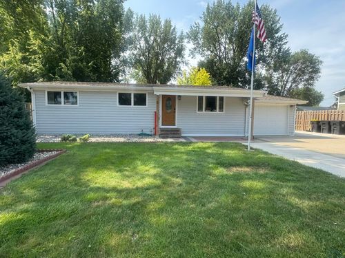 2 Alcoma Dr, North Sioux City, SD, 57049-4046 | Card Image