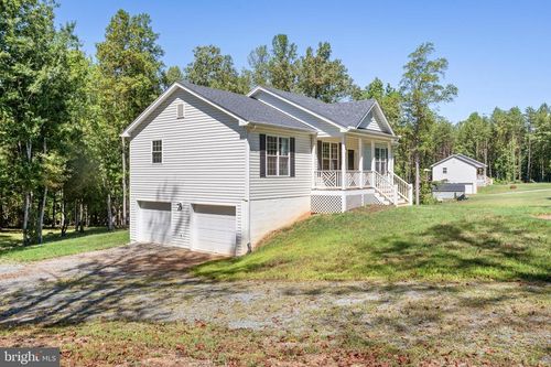 887 Hickory Creek Rd, LOUISA, VA, 23093-5904 | Card Image