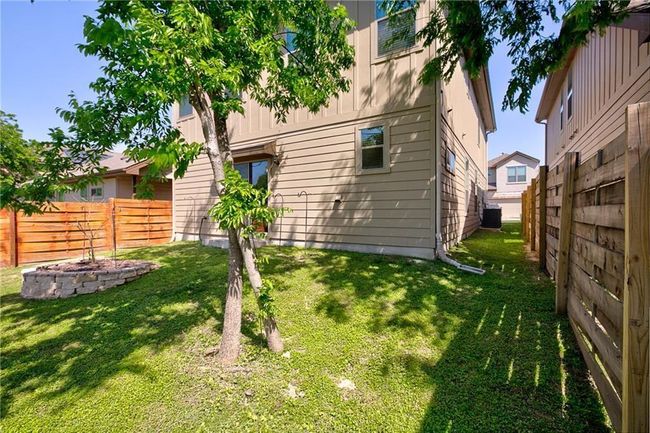 APT-11 - 2001 Faro Dr, Condo with 3 bedrooms, 3 bathrooms and null parking in Austin TX | Image 31