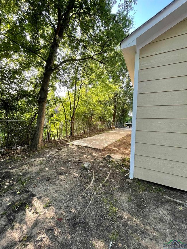 220 E Myrle Ave, House other with 3 bedrooms, 2 bathrooms and null parking in Longview TX | Image 19