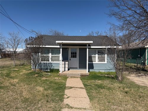 1403 Se Martin Luther King Jr St, Mineral Wells, TX, 76067-6111 | Card Image