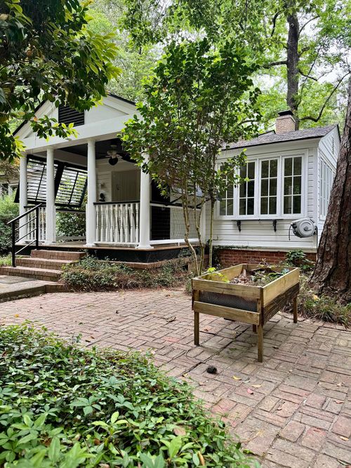 122 Gadsden St, Summerville, SC, 29483-4321 | Card Image