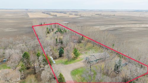 3825 86 1/2 Avenue Se, Jamestown, ND, 58401 | Card Image