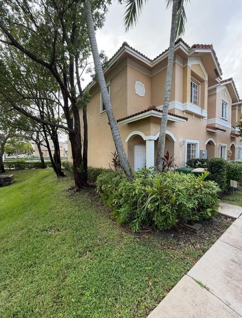 8800 Riverside St, Tamarac, FL, 33321-4102 | Card Image