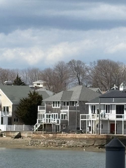 31 Hampton Cir, Hull, MA, 02045-2803 | Card Image