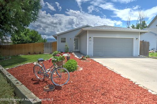 222 Creek Ct, Rifle, CO, 81650-3839 | Card Image