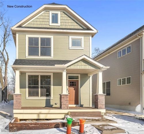 1881 Woodlawn Ave, Cleveland, OH, 44112-4719 | Card Image