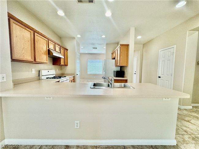 3637 Australian Cloud Dr, House other with 4 bedrooms, 2 bathrooms and null parking in Las Vegas NV | Image 9
