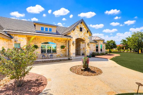 3704 Club View Ct, Kerrville, TX, 78028-8159 | Card Image