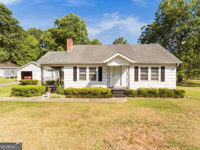 116 Poplar Street, House other with 2 bedrooms, 1 bathrooms and 4 parking in Fairburn GA | Image 1