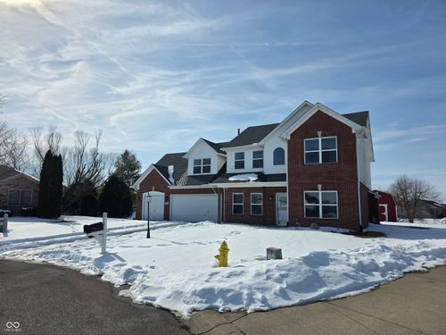 54 Spring Lake Ct, Trafalgar, IN, 46181-8647 | Card Image