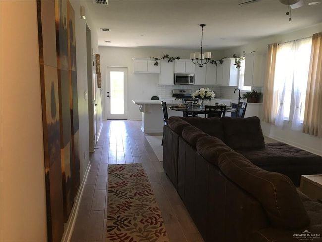 14119 Mylie Way, House other with 4 bedrooms, 3 bathrooms and 2 parking in McAllen TX | Image 4