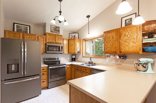 4271 Wild Fox Rd, Missoula, MT, 59802-8604 | Card Image