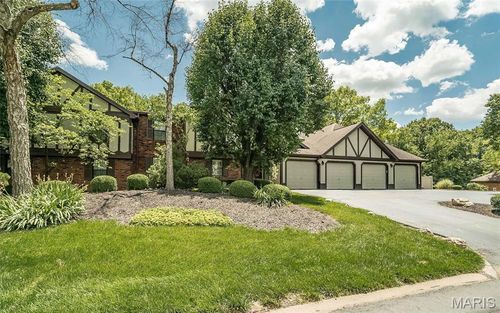 apt-b-1621 Walpole Dr, Chesterfield, MO, 63017-4656 | Card Image