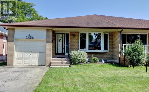 2458 Barcella Crescent, Mississauga (Sheridan), ON, L5K1E2 | Card Image