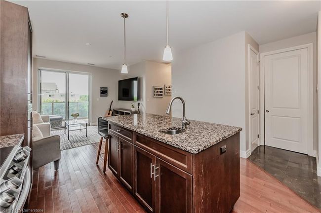 504 - 223 Erb St W, House attached with 2 bedrooms, 2 bathrooms and 1 parking in Waterloo ON | Image 11