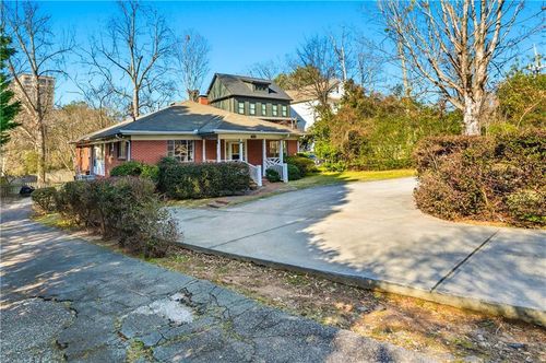 1032 Standard Dr Ne, Brookhaven, GA, 30319-3320 | Card Image