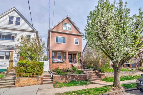 2-142 Humphrey Ave, Bayonne, NJ, 07002-1116 | Card Image