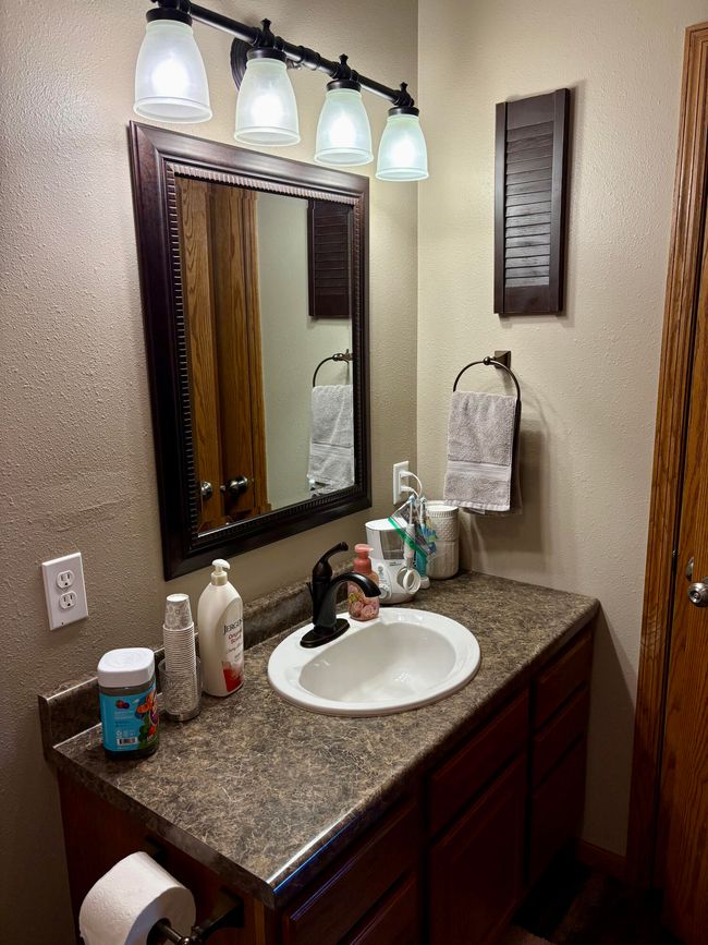 Bathroom Main 2 | Image 13