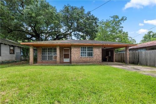 611 Chennault St, Bunkie, LA, 71322-2303 | Card Image