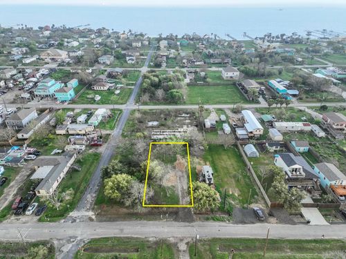 1207 11th St, San Leon, TX, 77539-2944 | Card Image