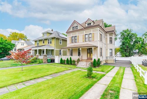 150 W 5th Ave, Roselle, NJ, 07203-1903 | Card Image