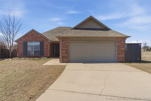 11602 Mulberry Ln, Jenks, OK, 74037-2125 | Card Image