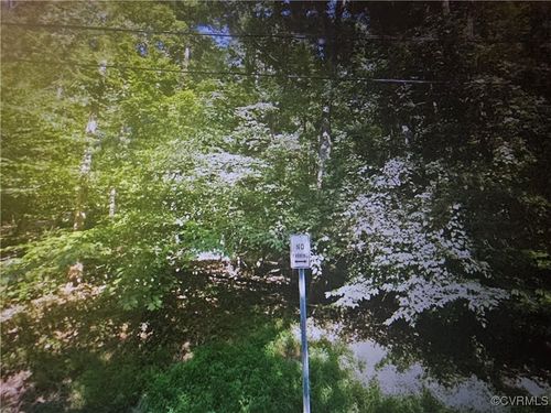 1001 Country Club Dr, Martinsville, VA, 24112-5801 | Card Image