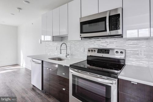 unit-301-1155 S 15th St, PHILADELPHIA, PA, 19146-3122 | Card Image