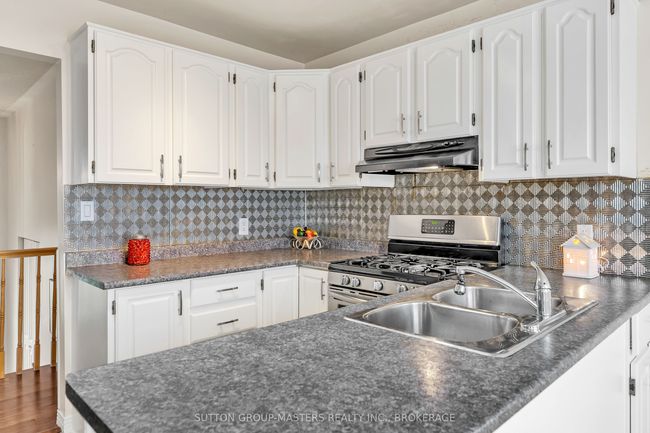 50 Davey Cres, House other with 4 bedrooms, 3 bathrooms and 4 parking in Amherstview ON | Image 10