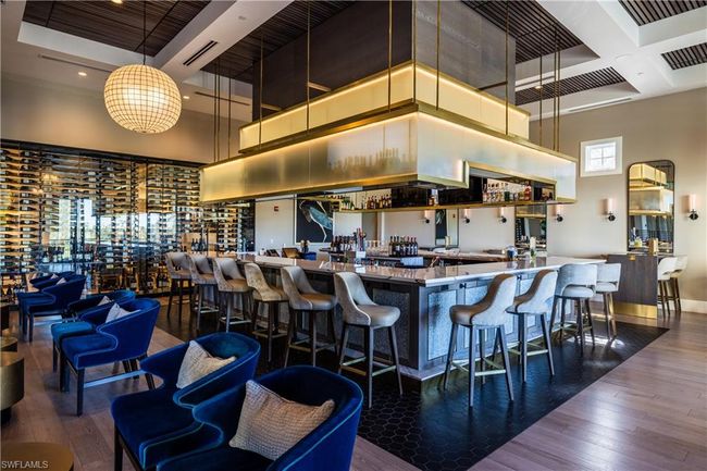 Signature Bar | Image 39