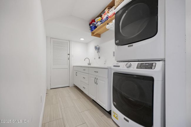 Laundry Room | Image 40