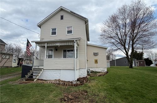 63 9th St, Lucernemines, PA, 15754-1006 | Card Image