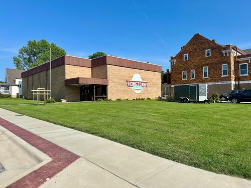 202 E Brick St, Ozark, MO, 65721-8906 | Card Image